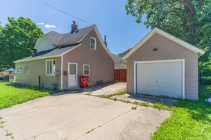 400 2nd St SE, Austin, MN 55912 - Photo 4