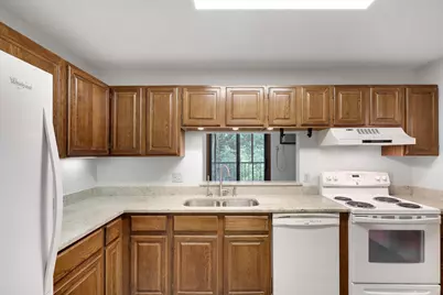 10441 Greenbrier Road #222, Minnetonka, MN 55305 - Photo 2