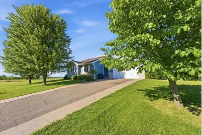 121 Shire Road N, Watkins, MN 55389 - Photo 4