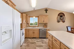 121 Shire Road N, Watkins, MN 55389 - Photo 12