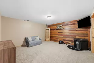 121 Shire Road N, Watkins, MN 55389 - Photo 18