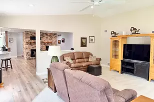437 Crescent Dr, Albert Lea, MN 56007 - Photo 20