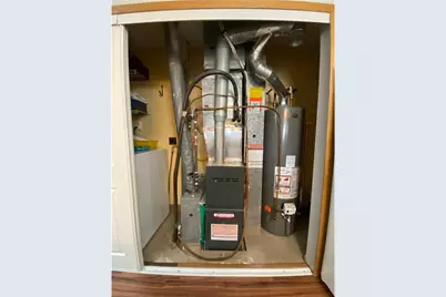1060 Pond View Court, Vadnais Heights, MN 55127 - Photo 14