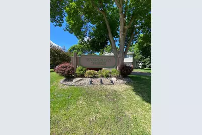 1060 Pond View Court, Vadnais Heights, MN 55127 - Photo 2
