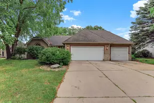 2287 Snowshoe Ln E, Maplewood, MN 55119 - Photo 1