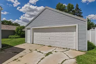 2111 1st Ave SE, Austin, MN 55912 - Photo 26