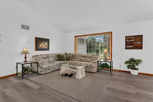 704 24th St SE, Willmar, MN 56201 - Photo 8