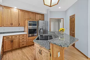 1200 Summit Oaks Dr, Burnsville, MN 55337 - Photo 12