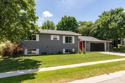906 High Meadow Lane SW, Rochester, MN 55902 - Photo 2