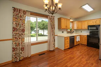 906 High Meadow Lane SW, Rochester, MN 55902 - Photo 12