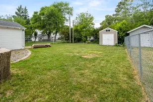 1215 13th St N, Moorhead, MN 56560 - Photo 8