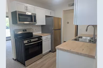 260 Westview Drive #216, West Saint Paul, MN 55118 - Photo 1