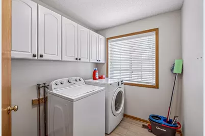 18716 Kalmar Court, Lakeville, MN 55044 - Photo 24