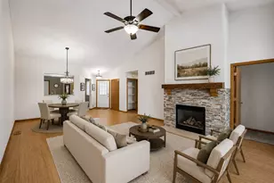 18716 Kalmar Ct, Lakeville, MN 55044 - Photo 8