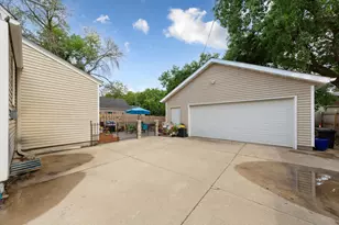 339 Jefferson Ave, North Mankato, MN 56003 - Photo 28