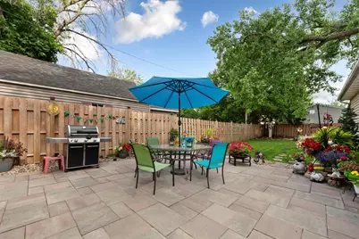 339 Jefferson Avenue, North Mankato, MN 56003 - Photo 2