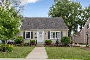 339 Jefferson Ave, North Mankato, MN 56003 - Photo 1