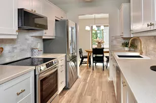 10245 Scarborough Rd, Bloomington, MN 55437 - Photo 2