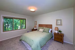 10245 Scarborough Rd, Bloomington, MN 55437 - Photo 8