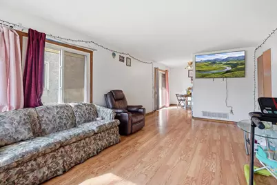 1561 Clarence Street, Saint Paul, MN 55106 - Photo 2