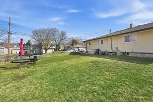 1561 Clarence St, Saint Paul, MN 55106 - Photo 24