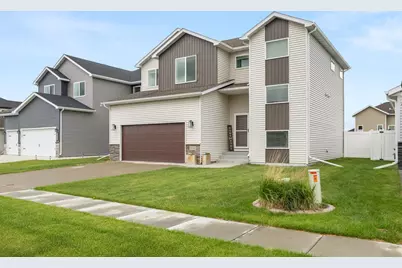 1038 Ashley Drive W, West Fargo, ND 58078 - Photo 2