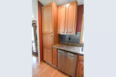 506 E Bakke Avenue, Newfolden, MN 56738 - Photo 6