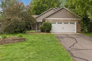628 Eagle Ridge Rd, Woodbury, MN 55125 - Photo 1