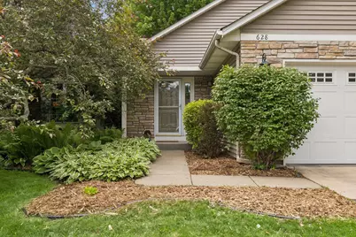 628 Eagle Ridge Road, Woodbury, MN 55125 - Photo 2