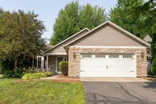 628 Eagle Ridge Rd, Woodbury, MN 55125 - Photo 1
