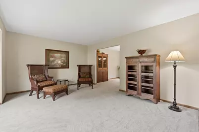 9445 Hillingdon Road, Woodbury, MN 55125 - Photo 4