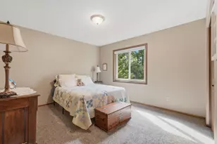 9445 Hillingdon Rd, Woodbury, MN 55125 - Photo 18