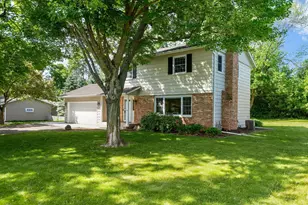 2105 Urbandale Ln N, Plymouth, MN 55447 - Photo 2