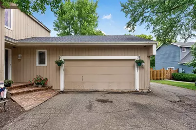 7001 Beacon Circle, Eden Prairie, MN 55346 - Photo 4