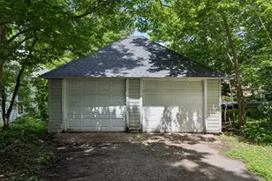 615 2nd St E, Northfield, MN 55057 - Photo 2
