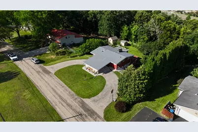 2424 Riverview Heights Drive NE, Rochester, MN 55906 - Photo 4