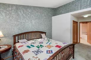 2144 Albemarle Ct N, Roseville, MN 55113 - Photo 18