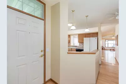 2144 Albemarle Court N, Roseville, MN 55113 - Photo 22