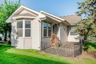 2144 Albemarle Ct N, Roseville, MN 55113 - Photo 2