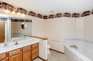 2144 Albemarle Ct N, Roseville, MN 55113 - Photo 20