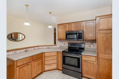 2144 Albemarle Court N, Roseville, MN 55113 - Photo 12