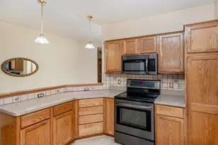2144 Albemarle Ct N, Roseville, MN 55113 - Photo 12