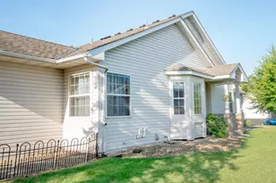 2144 Albemarle Ct N, Roseville, MN 55113 - Photo 28