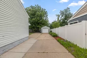 2711 5th Ave E, North Saint Paul, MN 55109 - Photo 34