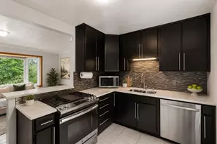 2711 5th Ave E, North Saint Paul, MN 55109 - Photo 8