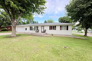 1365 7th St, Dawson, MN 56232 - Photo 22