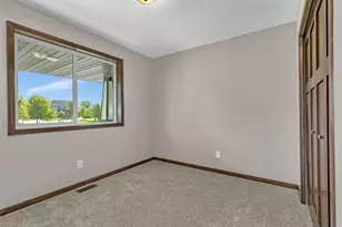 5869 Deer St, Monticello, MN 55362 - Photo 16