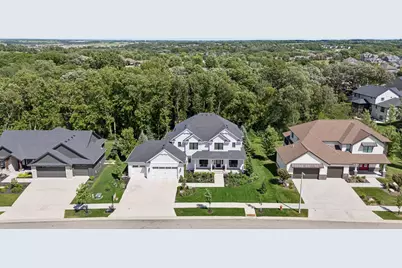 5052 Scenic Drive SW, Rochester, MN 55902 - Photo 2