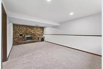 321 Hugo Street NE, Fridley, MN 55432 - Photo 18