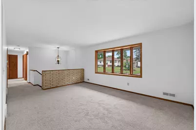 321 Hugo Street NE, Fridley, MN 55432 - Photo 10